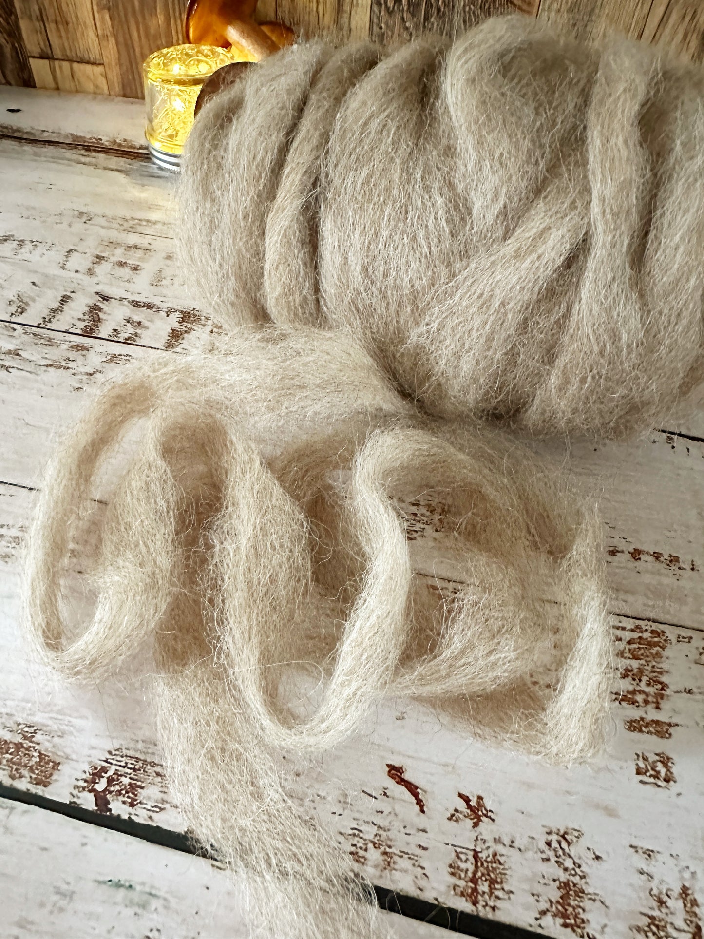 Llama Roving from Artie ~ Dehaired 3 oz Bitty Bump