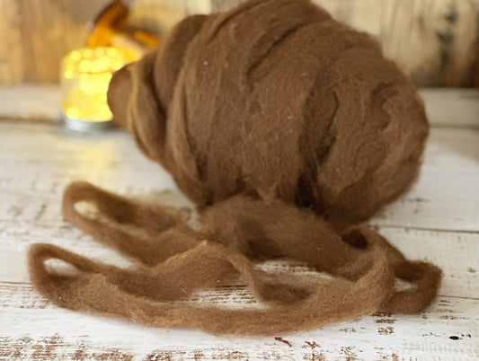 Llama Roving from Cinnamon ~ 3 oz Bitty Bump