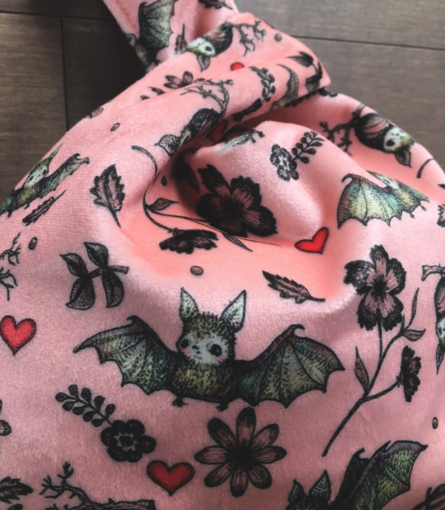 Bat Love! Small Knot Bag