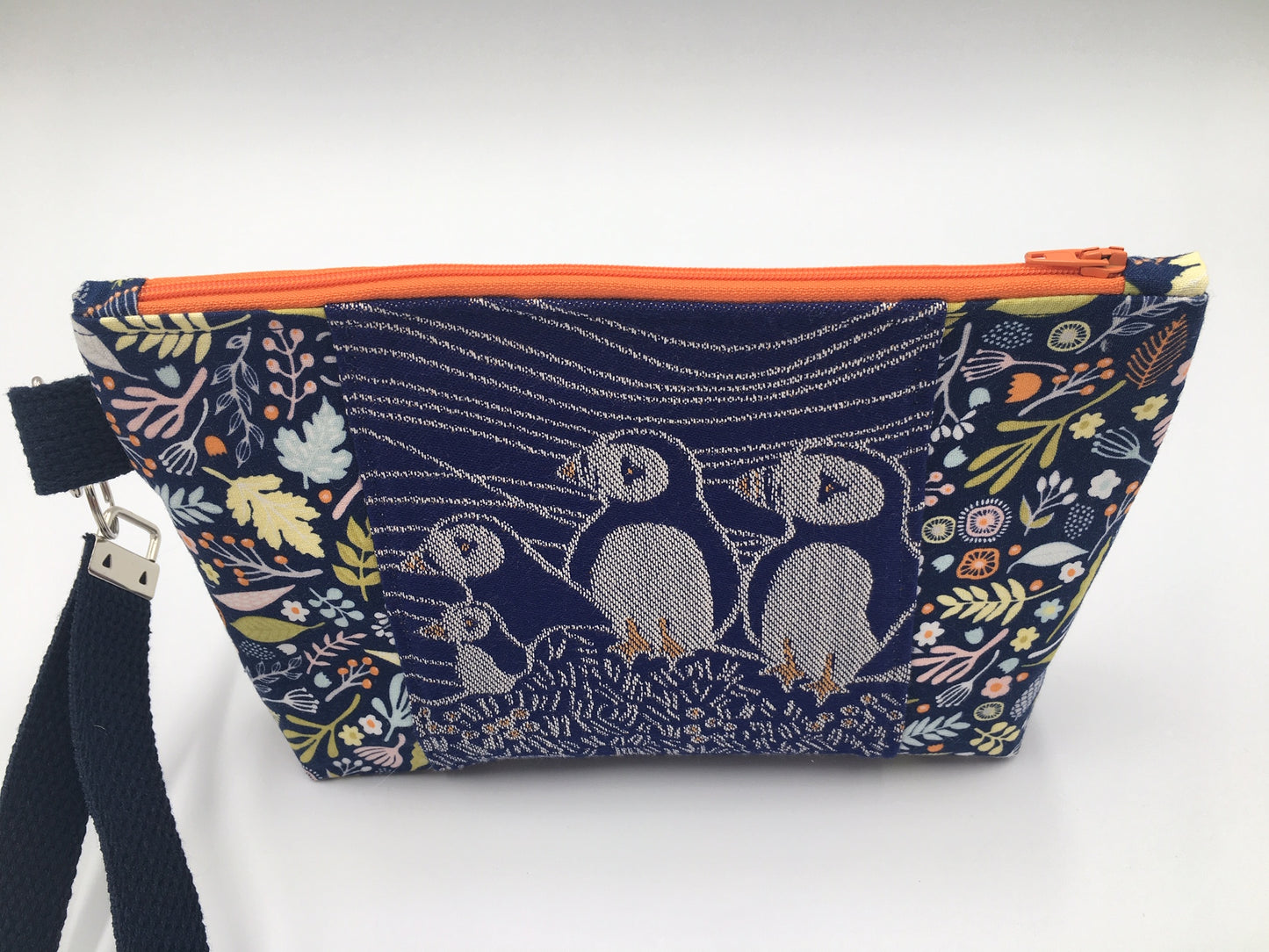Puffin Rock Jacquard and Embroidery Grab-and-Go Zipper Bag