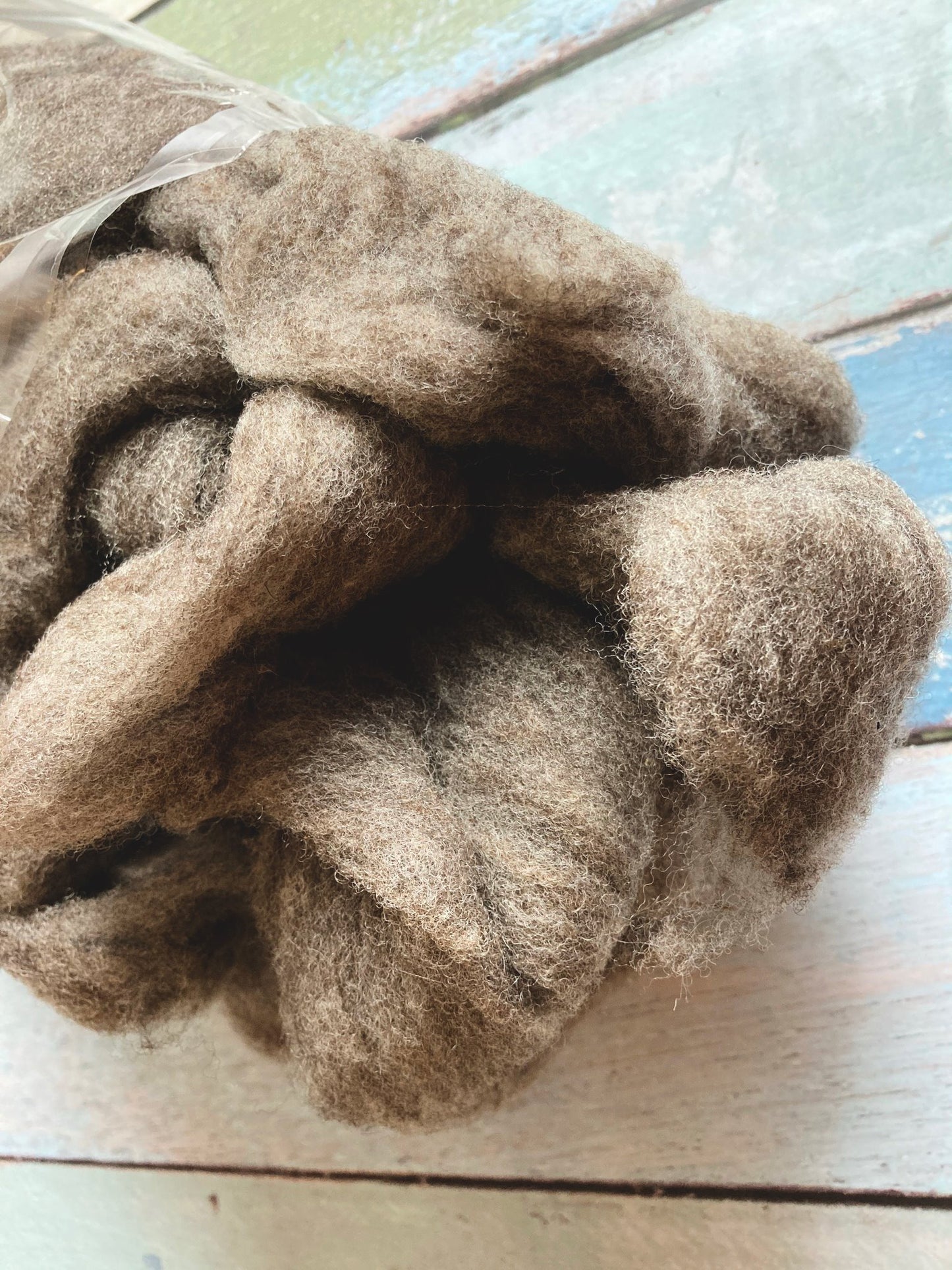 2oz Southdown/Shetland Cross Wool Roving in Warm Gray