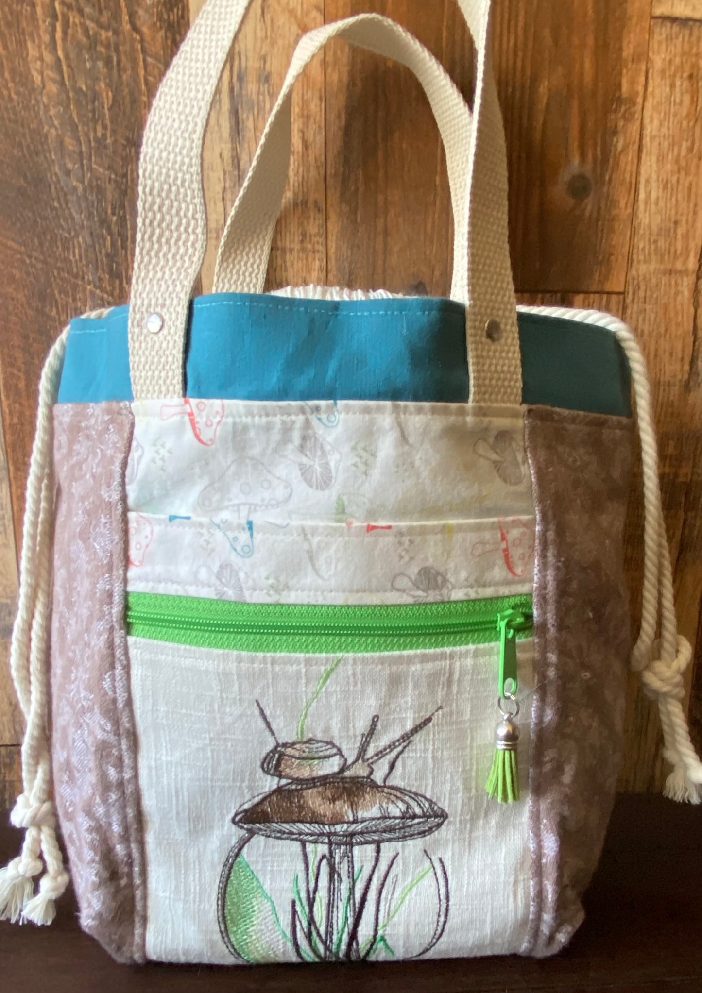 Snail and Mushroom Medium Firefly Project Bag