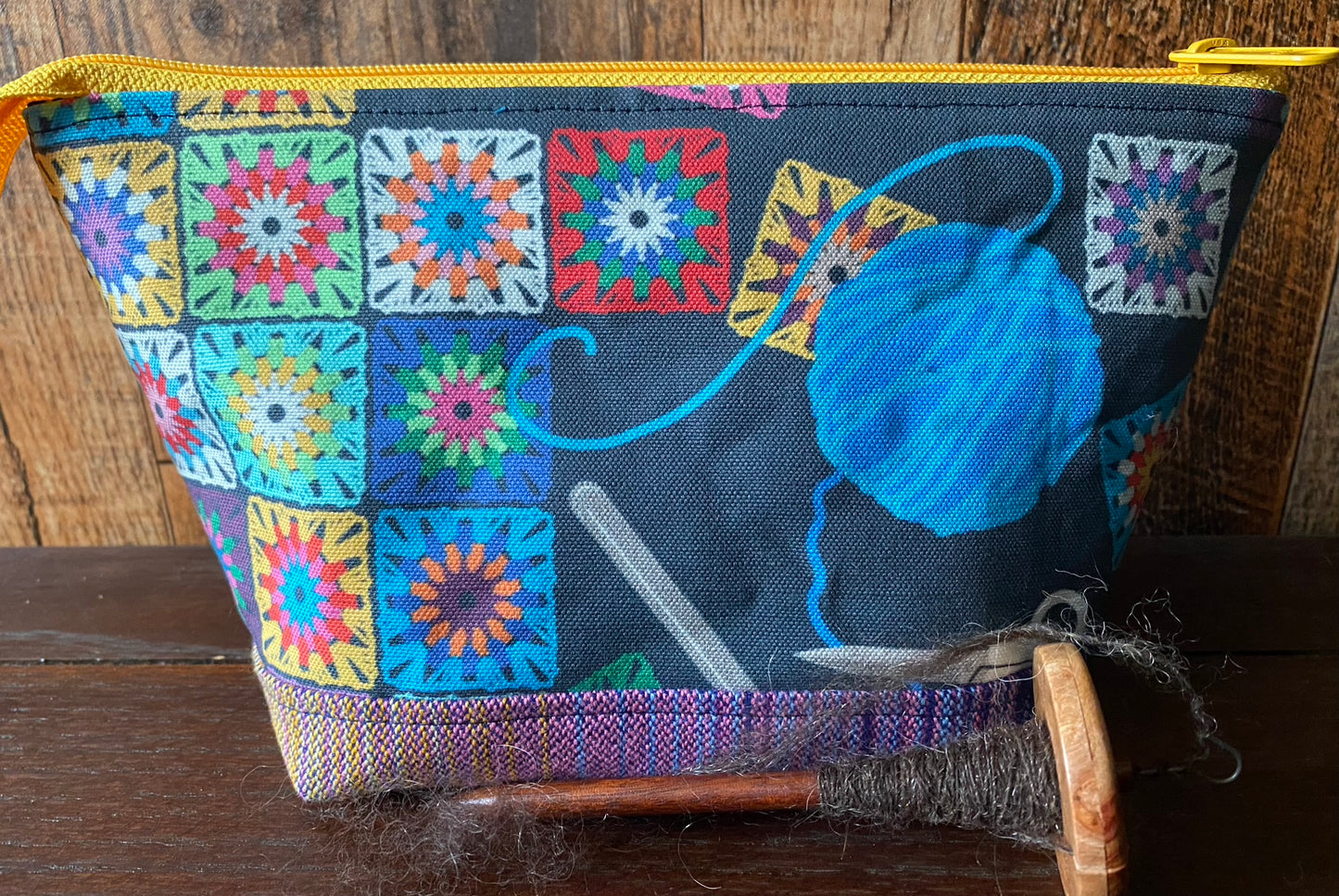 Granny Squares Open Wide Spindle Bags