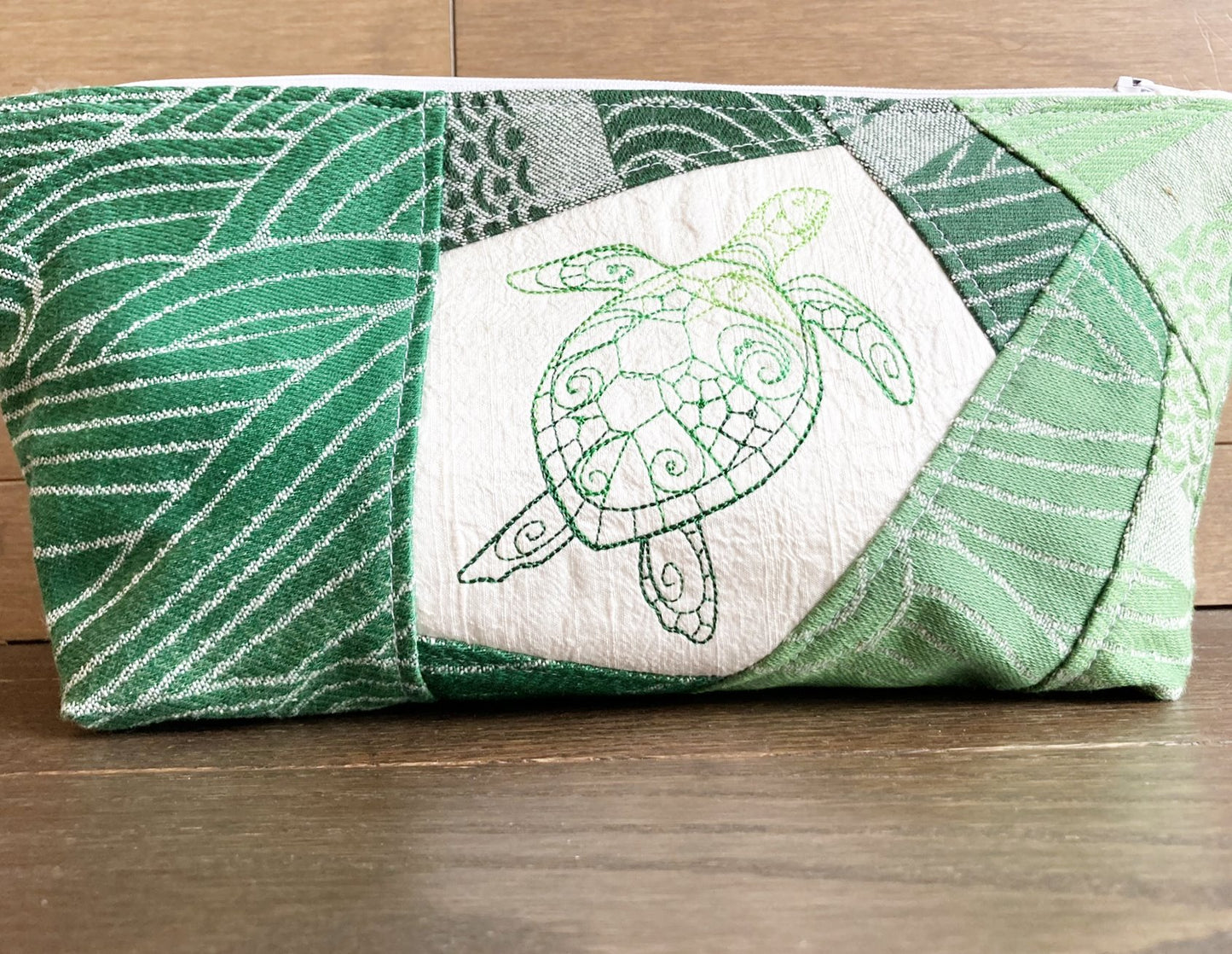 Sea Turtle Extra Large Grab-and-Go Zipper Bag