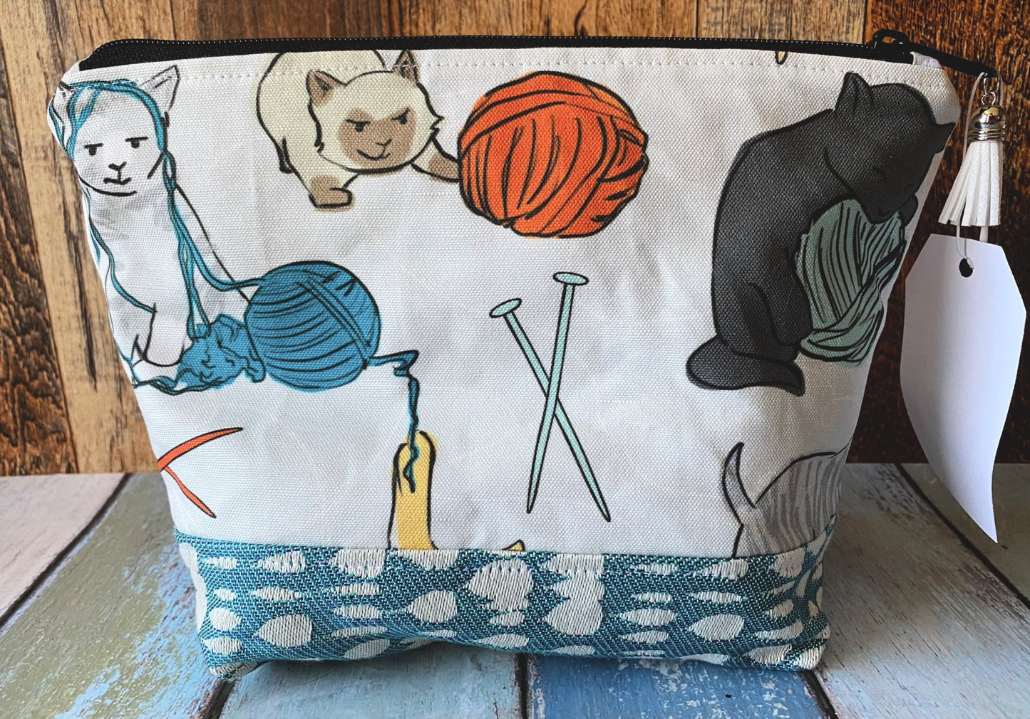 Helpful Kitties Project or Cosmetic Cat Bag