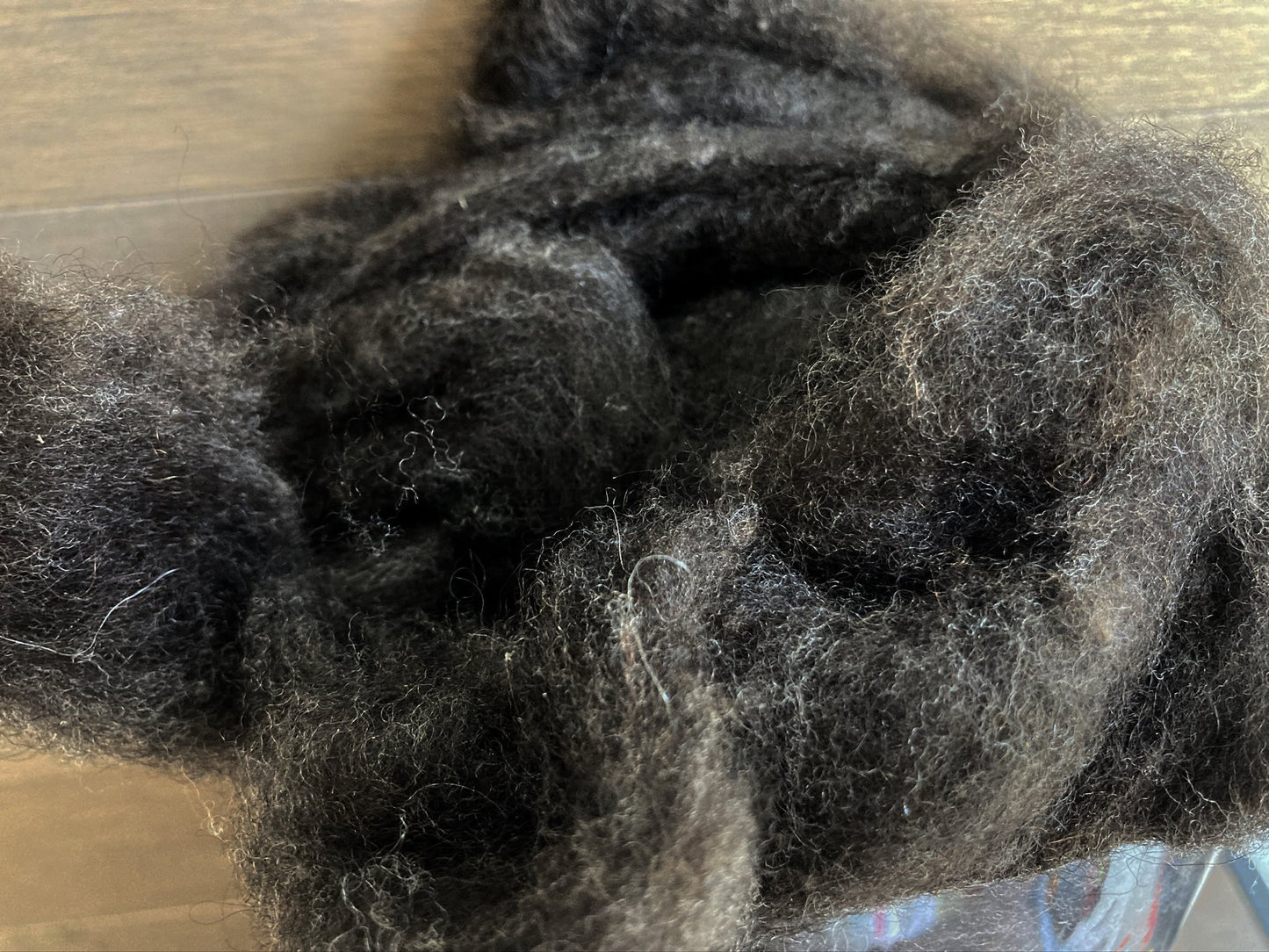 100% Shetland Wool Roving in Charcoal Black ~ 4 oz ~ Shave Em 2 Save Em