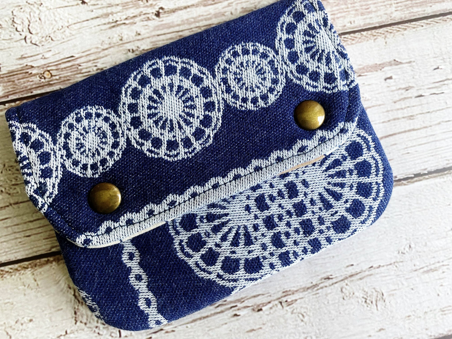 Blue Lace and Bathing Beauties Simple Card Wallet